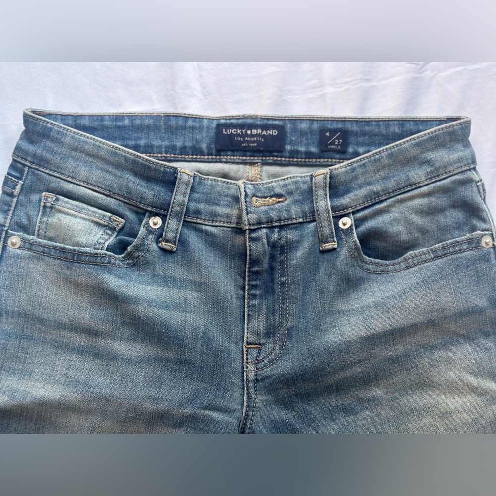Lucky Brand Low Rise Skinny Stella Jeans - Picture 6 of 6